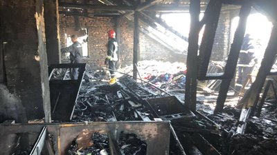 На Яворівщині просять допомогти спортсменці, у якої вигорів будинок