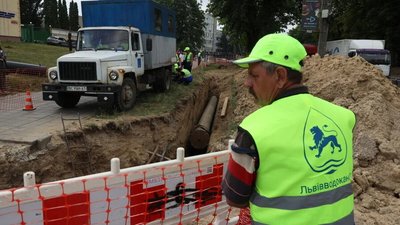 Садовий піднімає вартість води у Львові (ВІДЕО)