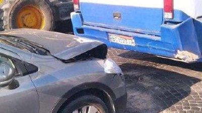 У Львові не розминулись маршрутка і два автомобілі (ФОТО)