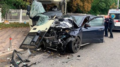 У Києві у ДТП за участі маршрутки постраждали 23 людини (ФОТО)
