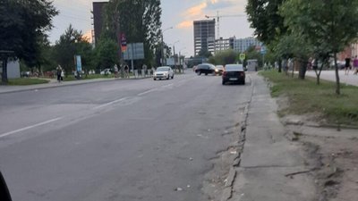 У Львові автомобіль наїхав на пішохода (ФОТО)