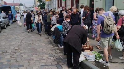 Коронавірус: як у Львові торгують біля Привокзального ринку (ФОТОФАКТ)