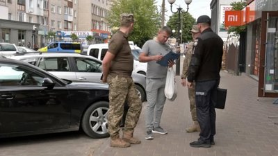 На Франківщині чоловік отримав умовний термін за напад на військових ТЦК