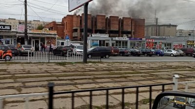 У Львові біля аквапарку сильна пожежа охопила сміття