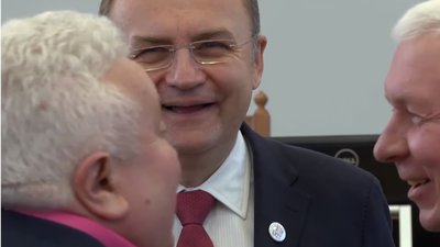 Як заступники Садового паразитують на міському бюджеті