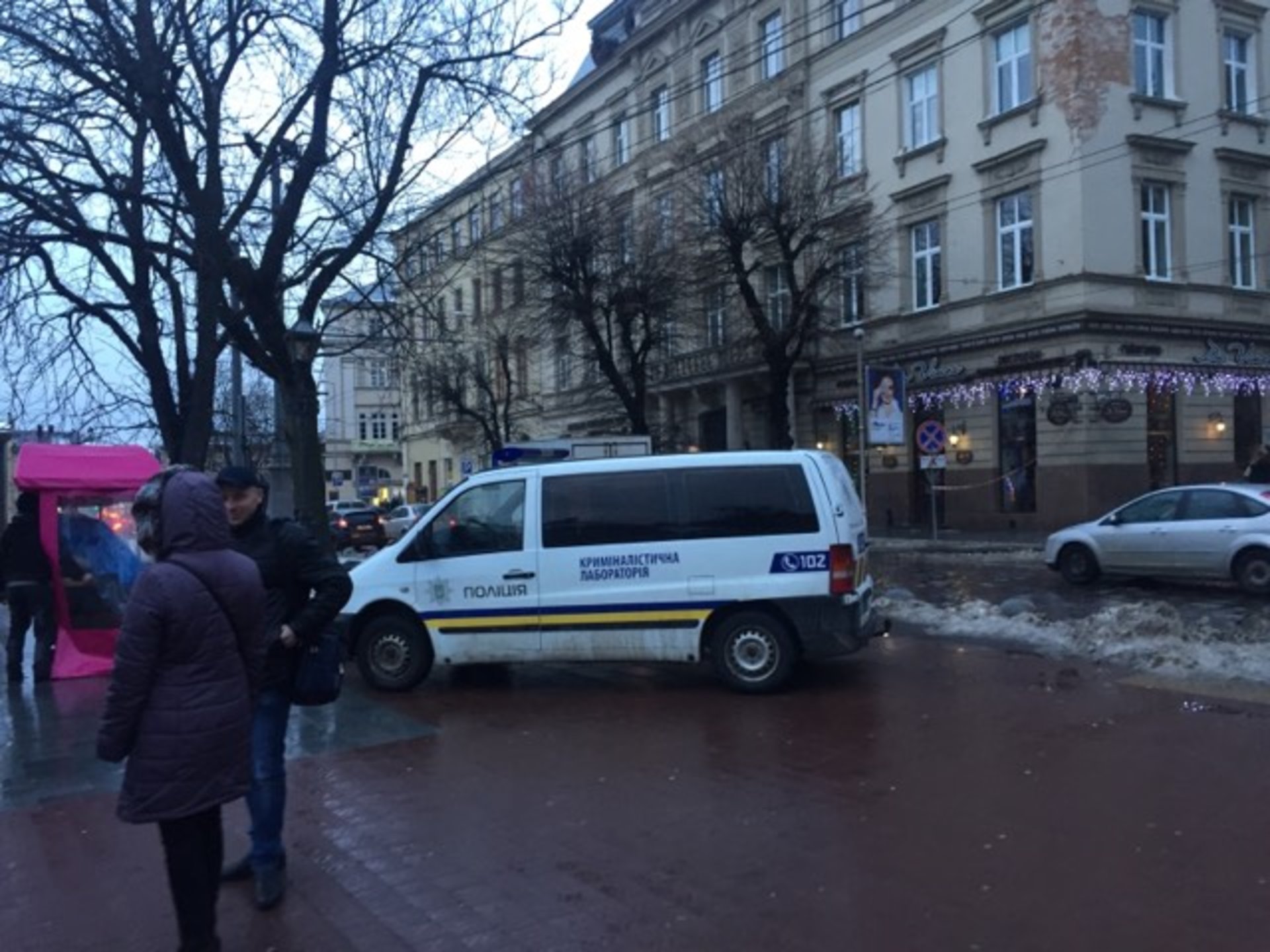 У центрі Львова ліквідували пожежу. Фото: Олег Довганик