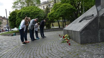 Синютка вшанував жертв політичних репресій (ФОТО)