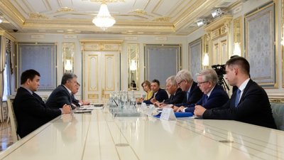 Правління Ялтинської Європейської Стратегії (YES) запросило Порошенка на конференцію у вересні
