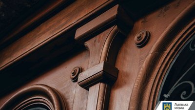 У Львові відновили історичні двері на вулиці Котляревського (ФОТО)