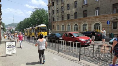 У Львові на Городоцькій зупинився рух трамваїв (ФОТО)
