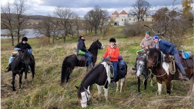 Прогулянки на конях неподалік Львова: перелік найпопулярніших локацій
