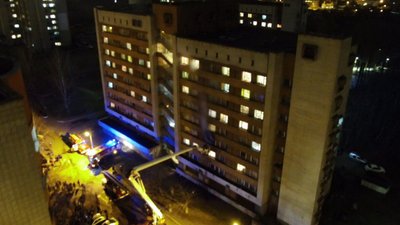 У Львові горів багатоповерховий гуртожиток «Львівської Політехніки» (ВІДЕО)