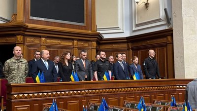 Верховну Раду крутять на одному місці