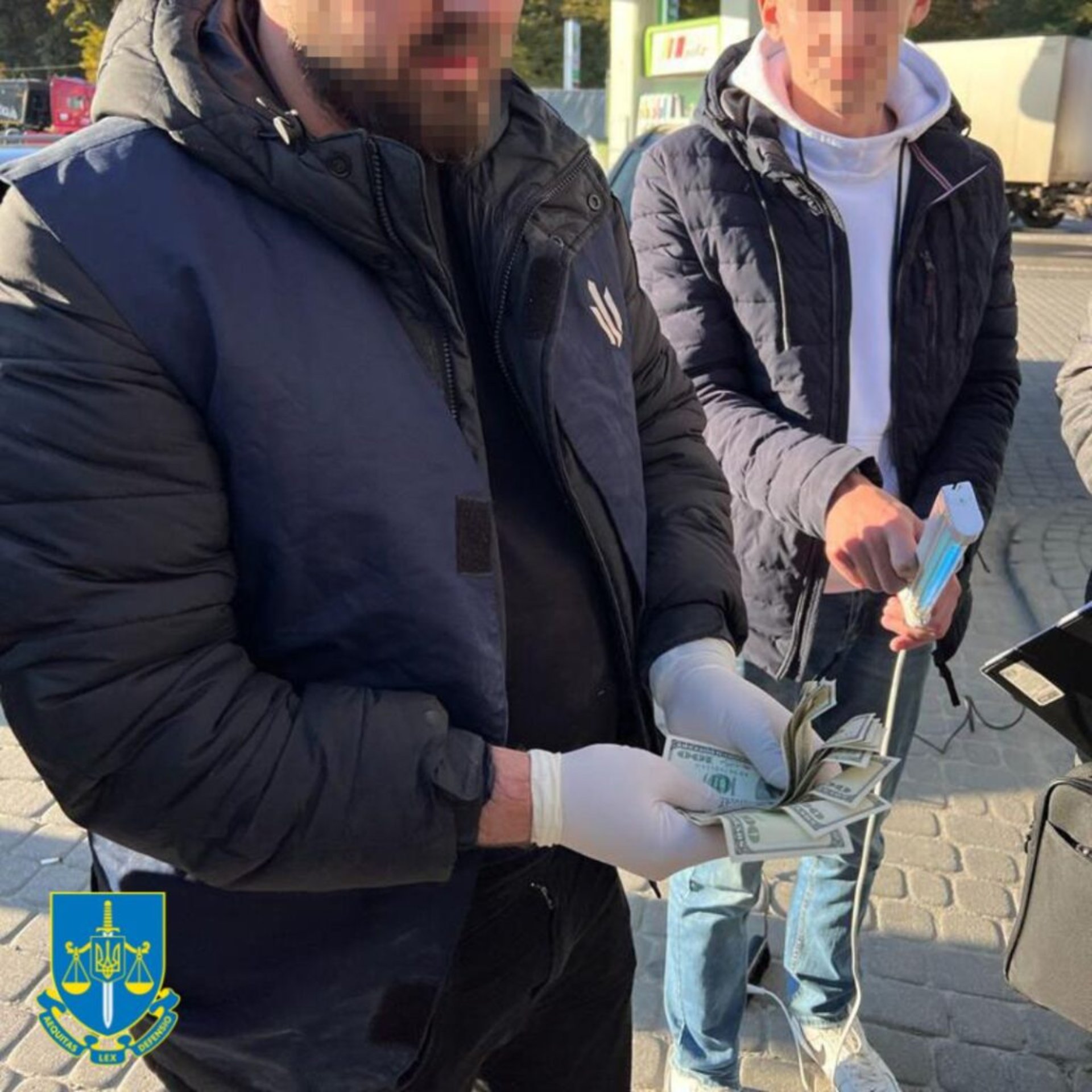 На Львівщині затримали головного інспектора податкової