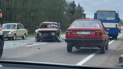 На трасі "Львів-Шегині" зіткнутись троє автомобілів (ФОТО)