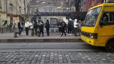 Садовий під час війни перебудовуватиме зупинки
