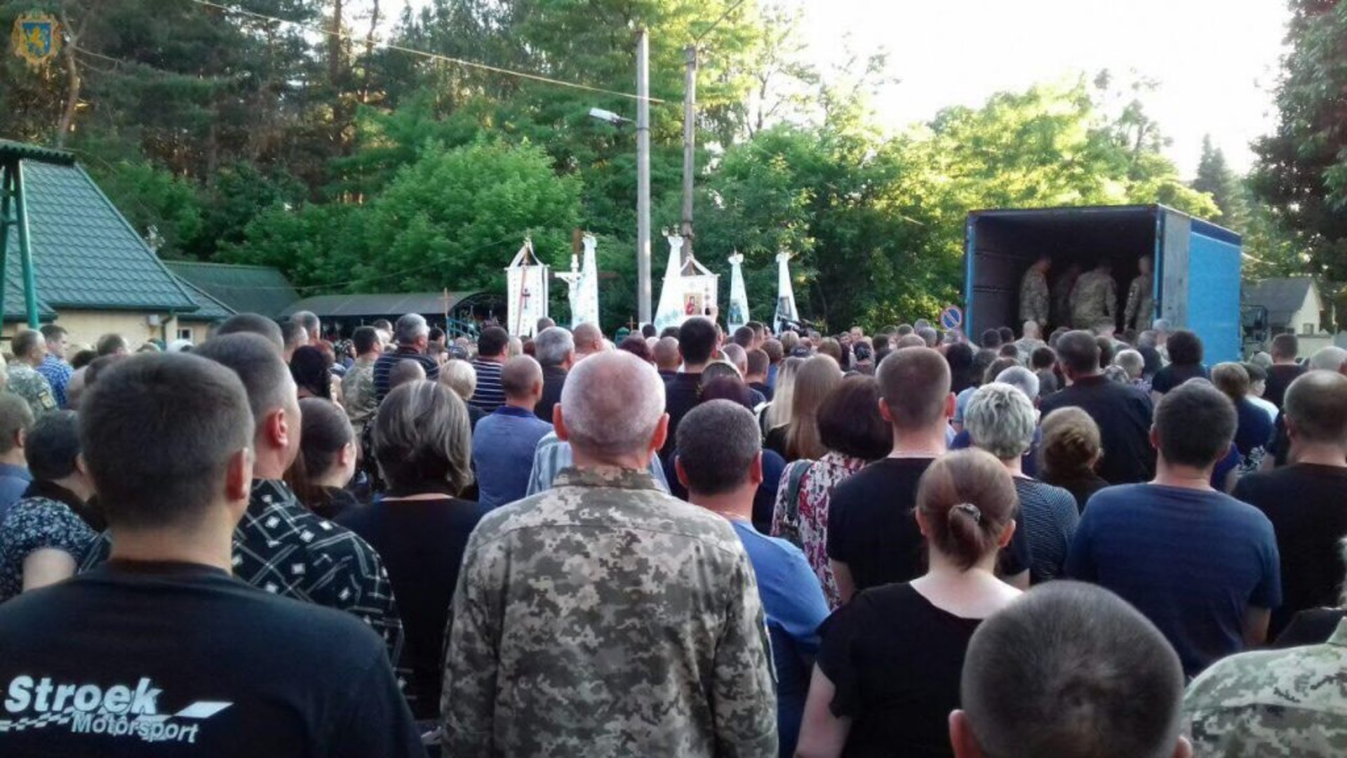 На Львівщині прощаються із військовими вертолітниками