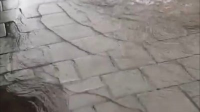 У Львові на Личаківській з'явився новий "фонтан" (ВІДЕО)