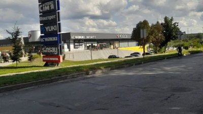 На Львівщині чоловік прийшов у торговий центрі із гранатою