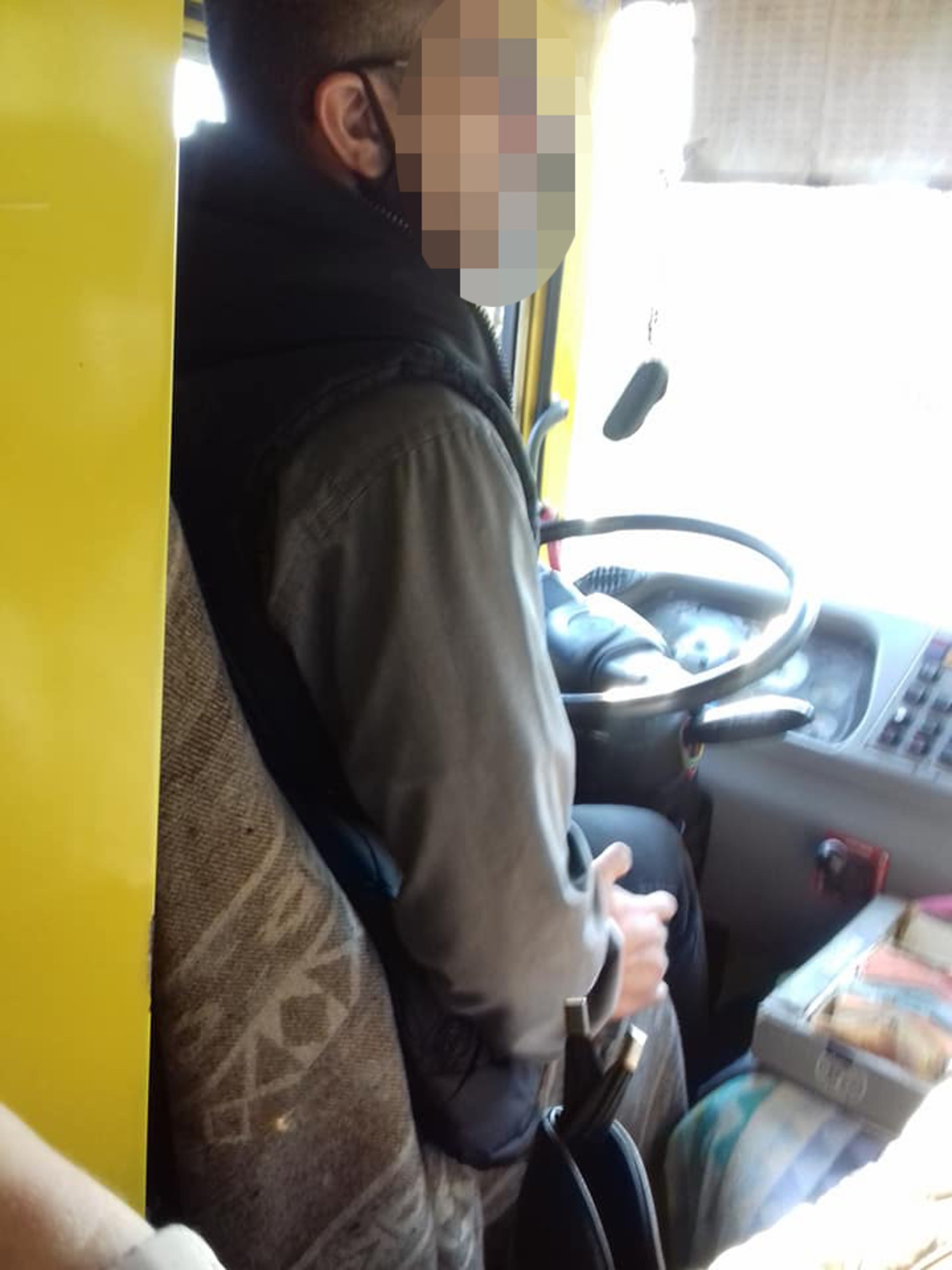 На Львівщині на водія автобуса за порушення правил карантину склали адмінпротокол. Фото: ГУ НП.