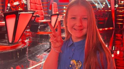 Донька співака Павла Табакова розвернула крісла усіх тренерів у польському "Голосі. Діти"