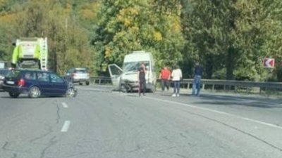 У Львові на об’їзній не розминулись автомобілі (ФОТО, ВІДЕО)