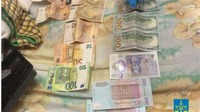 На Самбірщині продавали наркотики (ФОТО)