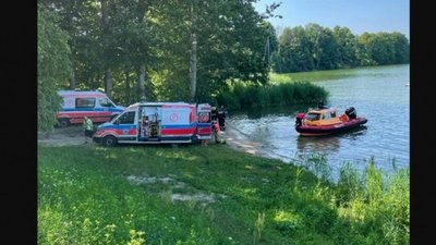 У Польщі вертоліт впав до озера, постраждали троє українців (ФОТО, ВІДЕО)