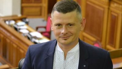 "Це початок демонтажу країни": Політолог Олександр Антонюк відмовився від участі у виборах