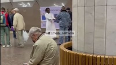 У Харкові чоловік кинувся під метро (ВІДЕО)