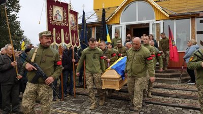 Борислав попрощався із захисником