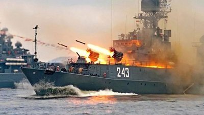 На борту 40 ракет “Калібр”: окупанти посилюють корабельне угруповання у Чорному морі