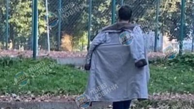 У Львові поблизу ліцею помітили ексгібіціоніста (ФОТО)