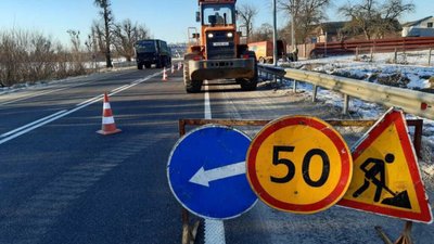 Шляховики розпочали ремонт на автодорозі Київ-Чоп