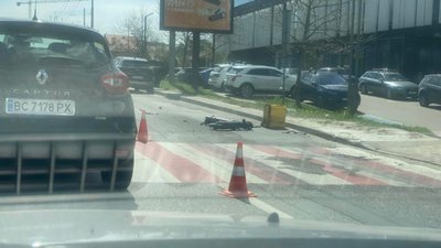 У Львові водії просять навести лад із самокатчиками