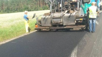 До уваги водіїв: у Золочівському районі проводяться ремонтні роботи на автодорогах