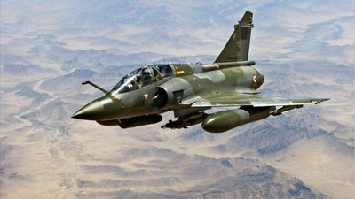 Макрон анонсував передачу Україні винищувачів Mirage 2000-5