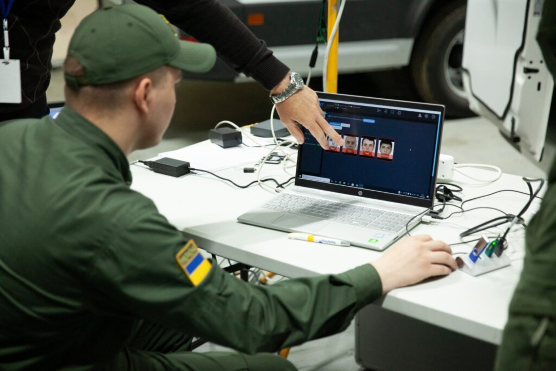Експерти з вивчення дійсності документів підвищують кваліфікацію