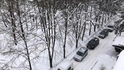 Новояворівськ через сніг скували затори (ФОТО)