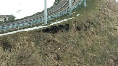 У Львові на кінцевій зупинці трамвая стався зсув ґрунту (ФОТО)