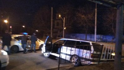 У Львові п'яний водій влетів у автівку