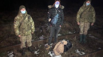 Прикордонники затримати нелегала із Північної Африки на Львівщині