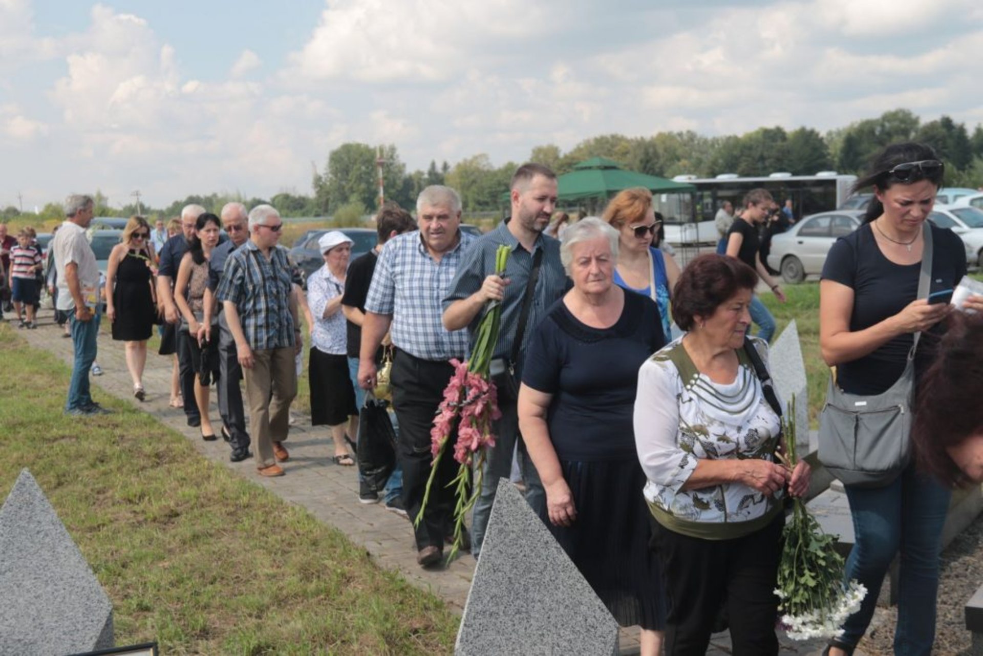 Панахида біля «Сегменту пам’яті» жертв Скнилівської трагедії;