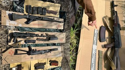 На Львівщині чоловік збував гексоген та кулемети просто з камери СІЗО