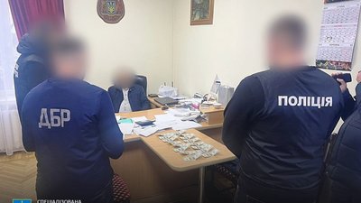 На Хмельниччині викрили виконувача обов'язків голови РВА