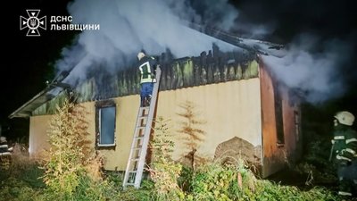 Дрогобицький район: вогнеборці врятували житловий будинок від знищення вогнем