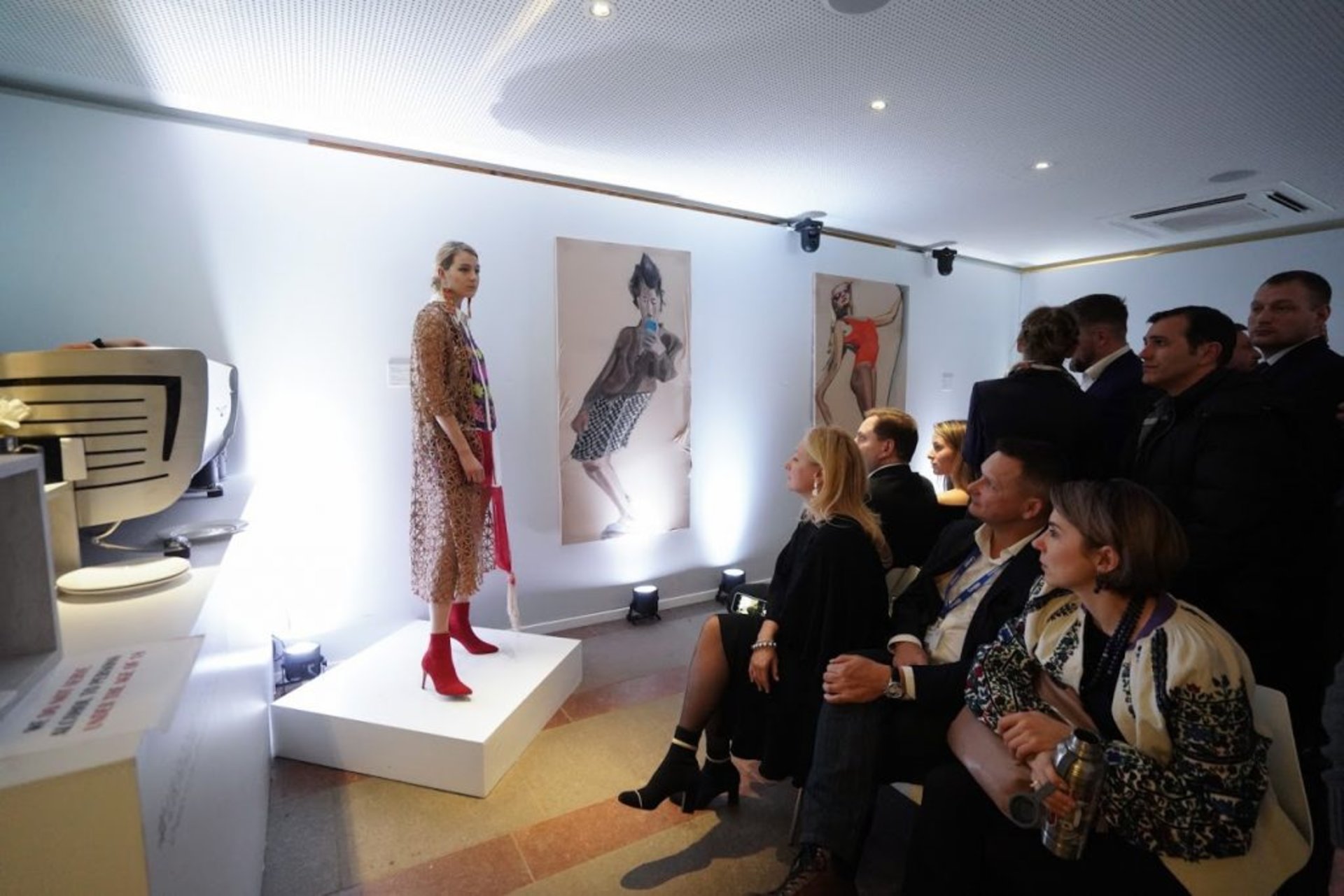 Український Haute Couture від Оксани Караванської вразив Давос