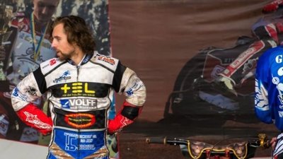 У Львові мама військового заспівала колискову під час прощання з ним