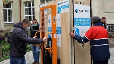 Медики Львівщини отримали першу партію вантажу з літака «Мрія»