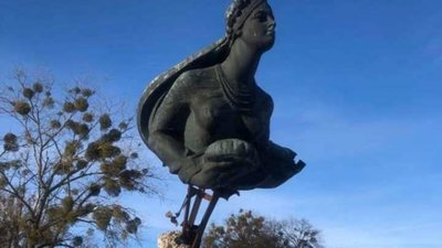Львівська мерія хоче взяти пам’ятник Русалки Дністрової, що у Наварії, на баланс
